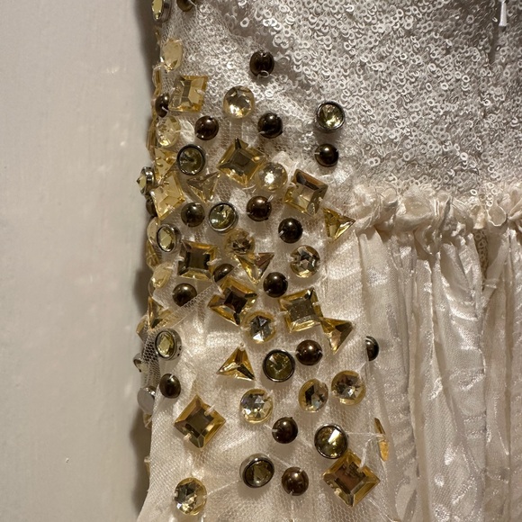 ‼️LAST DAY TO BUY: 1/31/2025‼️ 💛FUN FASHION💛 - Picture 10 of 15